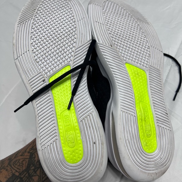 Nike - Picture 5 of 5